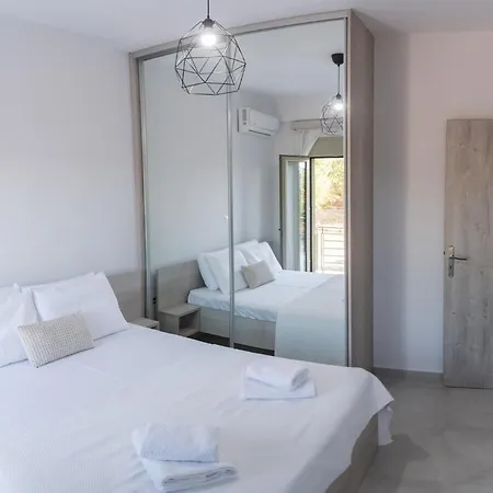 Alonakia Дом отдыха Филиатра