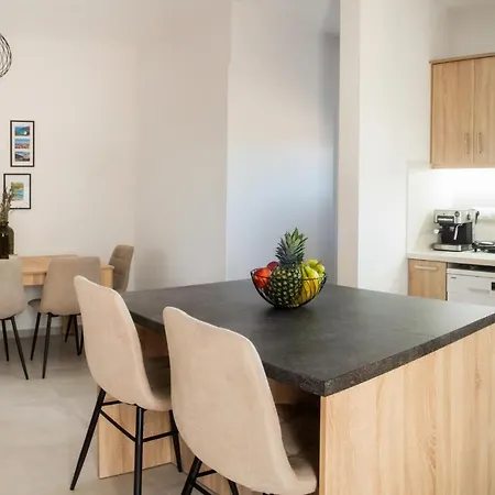 Alonakia * Филиатра